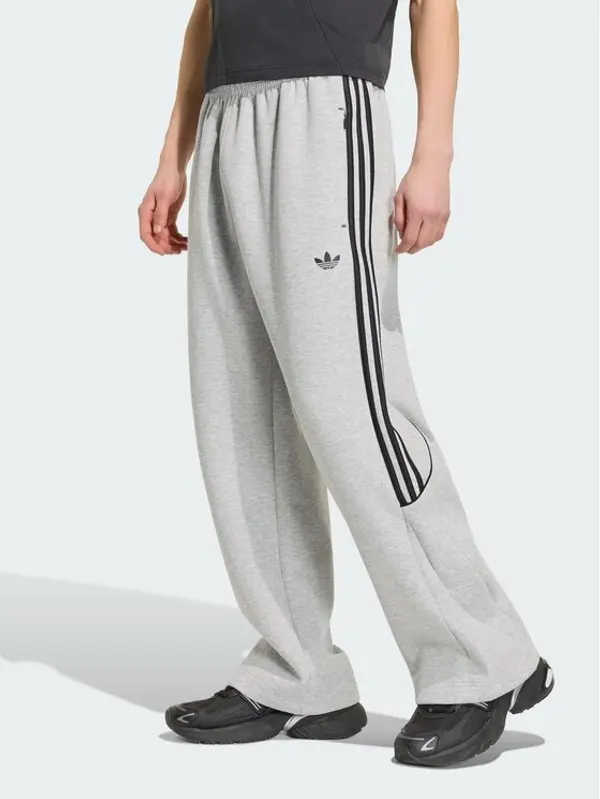 Adidas adidas Donji dio trenerke Spacer Teamgeist 26 Cutline KR7073 Svijetlo siva Regular Fit