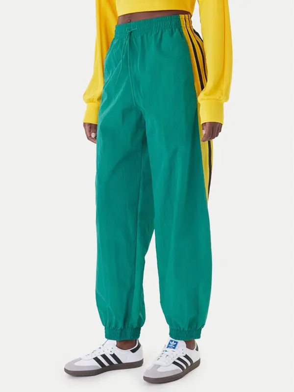 Adidas adidas Donji dio trenerke Sport Santiago KD2971 Zelena Loose Fit