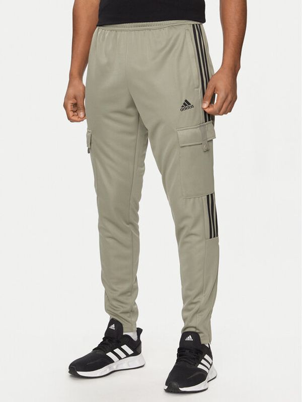 adidas adidas Donji dio trenerke Tiro Cargo IS1543 Zelena Regular Fit