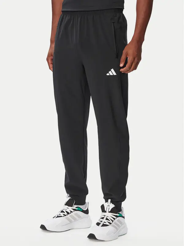 Adidas adidas Donji dio trenerke Workout Essentials KA5528 Crna Regular Fit