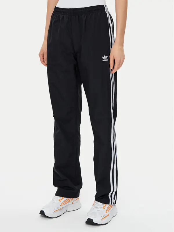 Adidas adidas Donji dio trenerke Woven JD5335 Crna Loose Fit