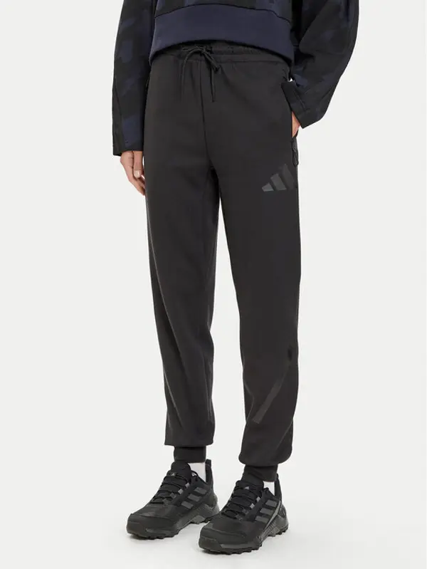 Adidas adidas Donji dio trenerke Z.N.E. JE7842 Crna Regular Fit