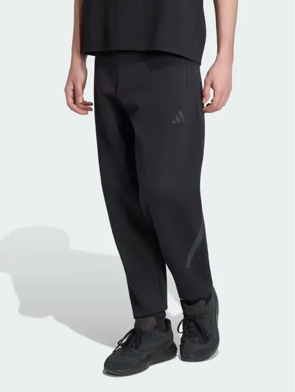Adidas adidas Donji dio trenerke Z.N.E. KF3808 Crna Regular Fit