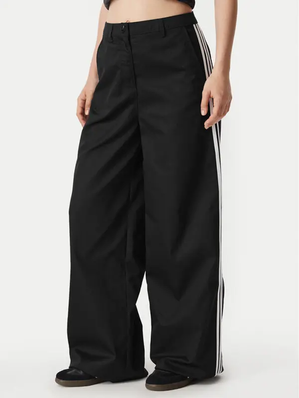 Adidas adidas Hlače Tailored KS9370 Crna Loose Fit