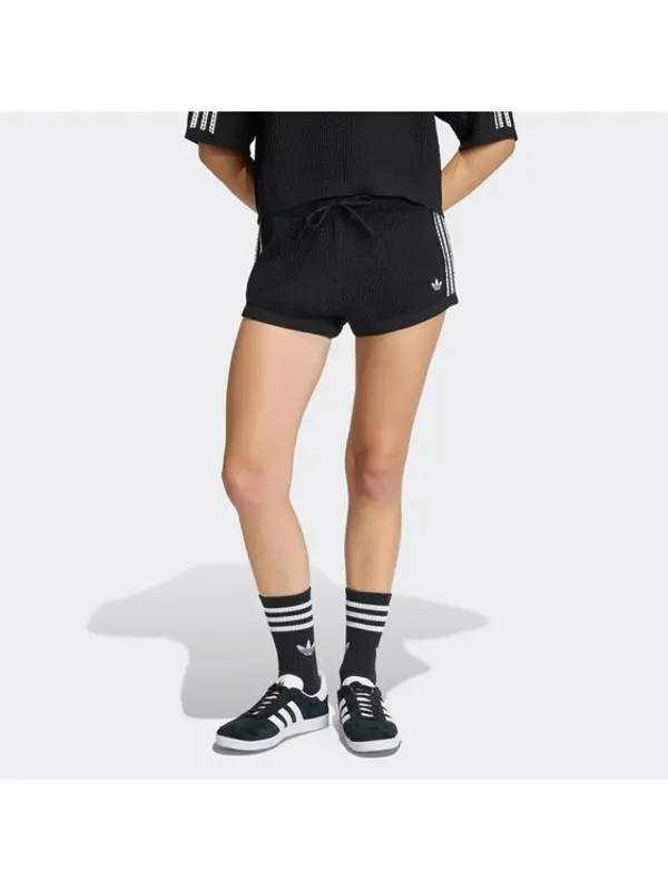 Adidas adidas Kratke hlače Knitted Crochet KC6478 Crna Regular Fit