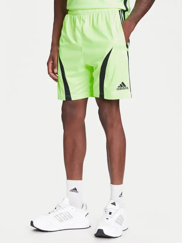 Adidas adidas Sportske kratke hlače Teamgeist adicolor JW1349 Zelena Regular Fit