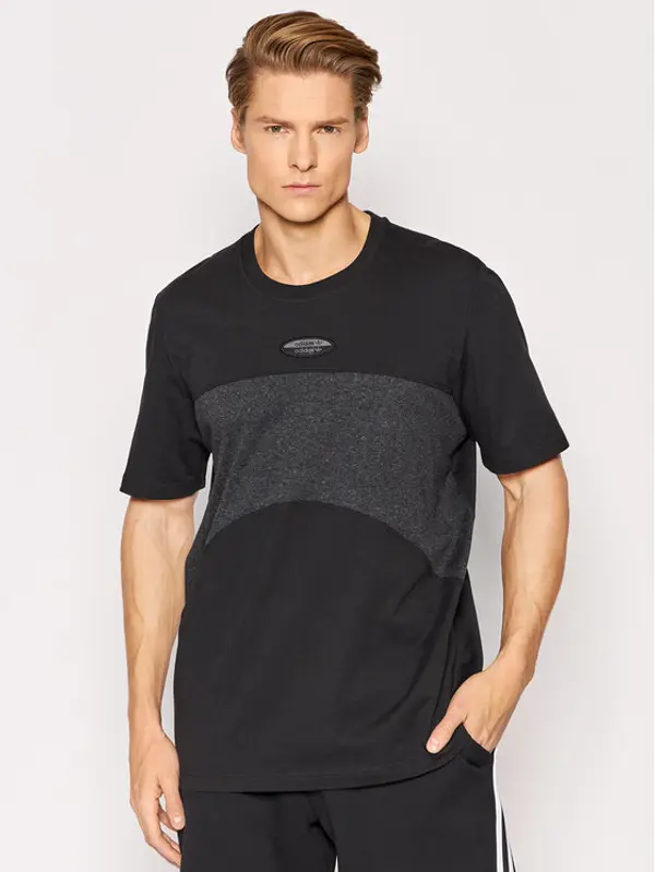 Adidas adidas T-shirt R.Y.V. Basic HC9470 Crna Regular Fit