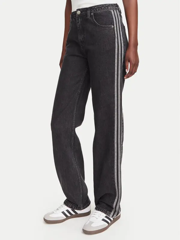 Adidas adidas Traperice Firebird KQ6488 Crna Regular Fit