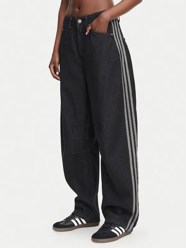 Adidas adidas Traperice KQ6474 Crna Barrel Fit