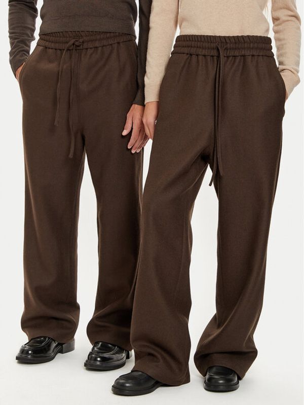 AMI PARIS AMI PARIS Hlače UTR212.WV0018 Smeđa Relaxed Fit