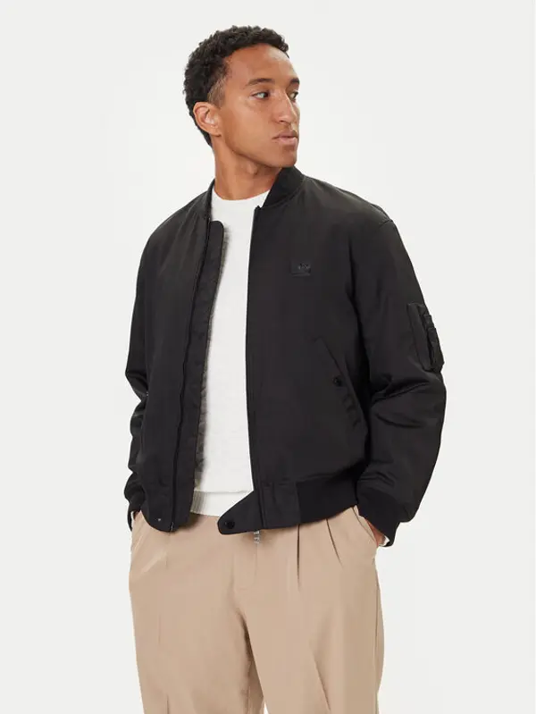 Armani Exchange Armani Exchange Bomber XM001137 AF16672 UC001 Crna Regular Fit