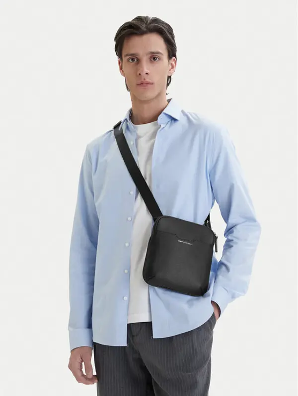 Armani Exchange Armani Exchange Crossover torbica XM002586 AF22651 UC001 Crna