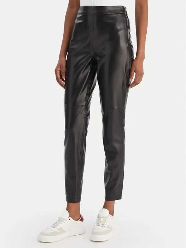 Boss BOSS Hlače od imitacije kože C_Taskin 50551469 Crna Slim Fit