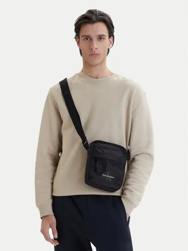 Calvin Klein Calvin Klein Crossover torbica Bold Reporter LV04D3421G Crna