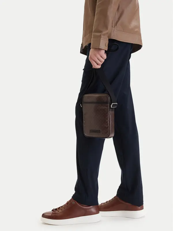 Calvin Klein Calvin Klein Crossover torbica Emblem Aop Coated Slim Reporter LV04D3334G Smeđa