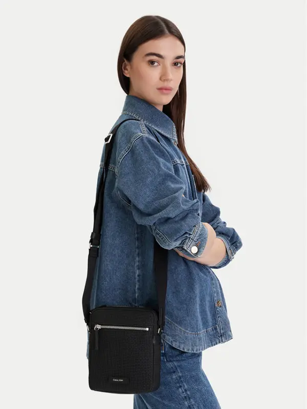 Calvin Klein Calvin Klein Crossover torbica Embossed Woven Reporter LV04D3208G Crna