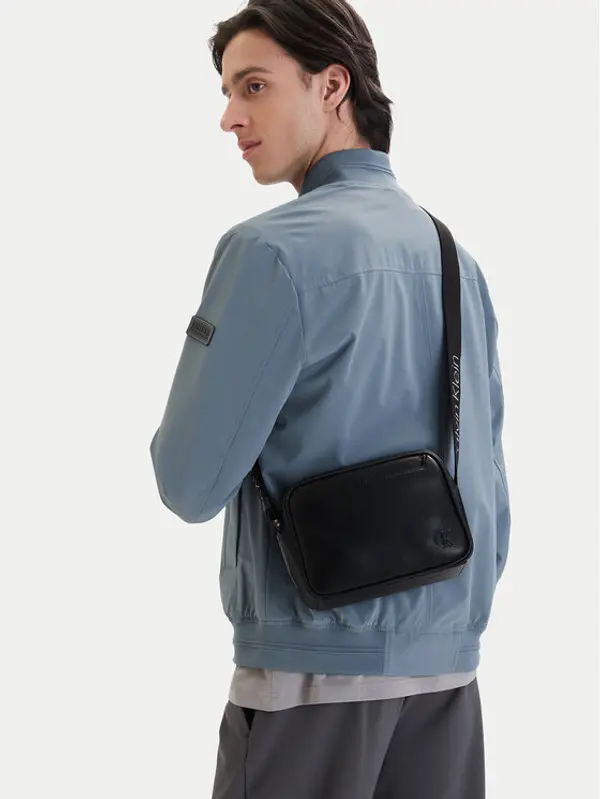 Calvin Klein Calvin Klein Crossover torbica Webbing Strap Camera Bag LV04D3129G Crna