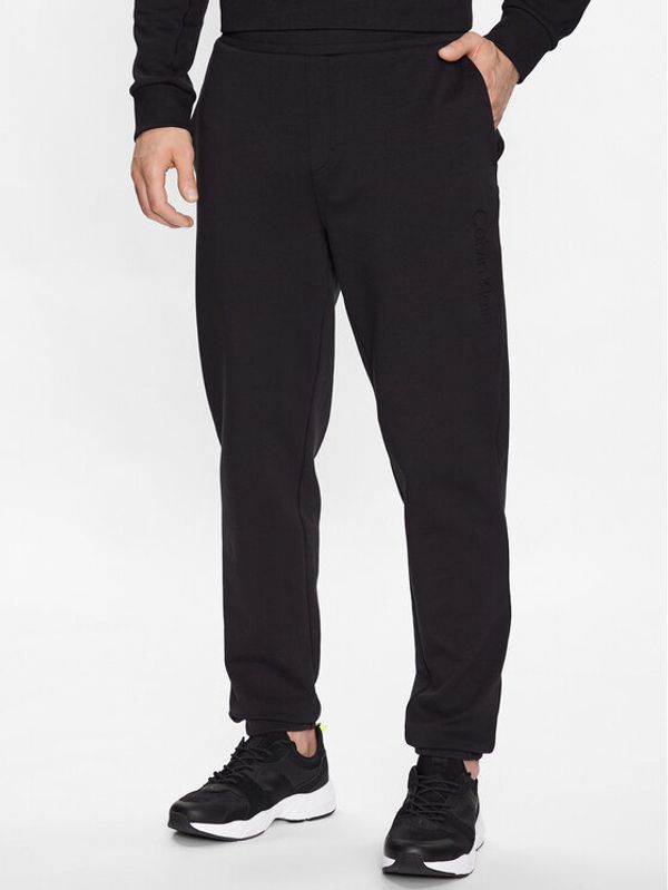 Calvin Klein Calvin Klein Donji dio trenerke K10K111566 Crna Regular Fit