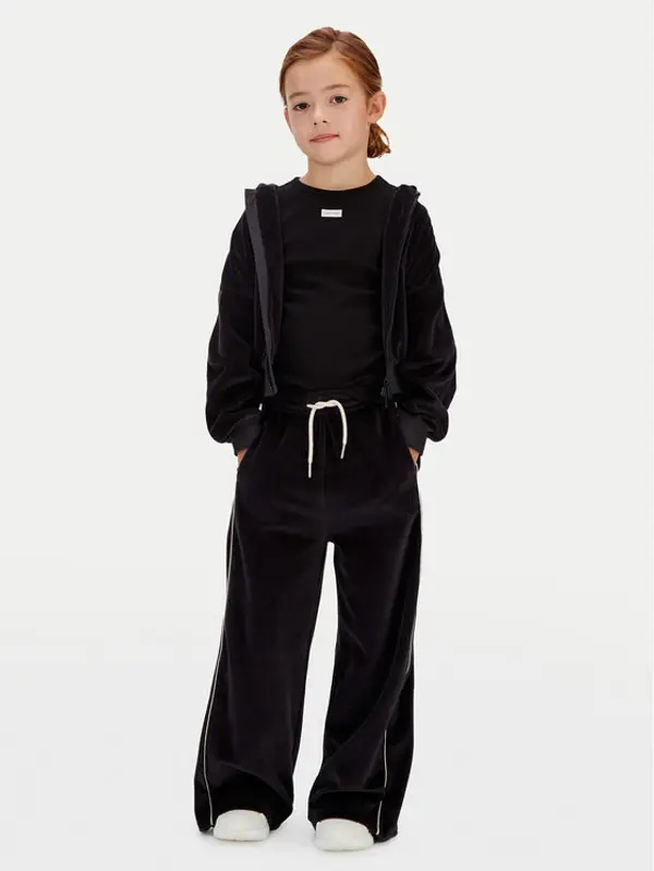 Calvin Klein Jeans Calvin Klein Jeans Donji dio trenerke Velvet IG0IG03057 Crna Regular Fit