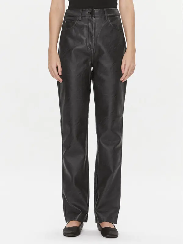 Calvin Klein Jeans Calvin Klein Jeans Hlače od imitacije kože J20J222552 Crna Straight Fit
