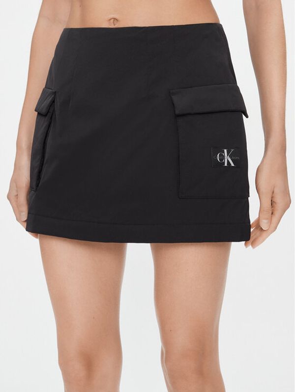 Calvin Klein Jeans Calvin Klein Jeans Mini suknja Light Padded Cargo Skirt J20J222620 Crna Regular Fit