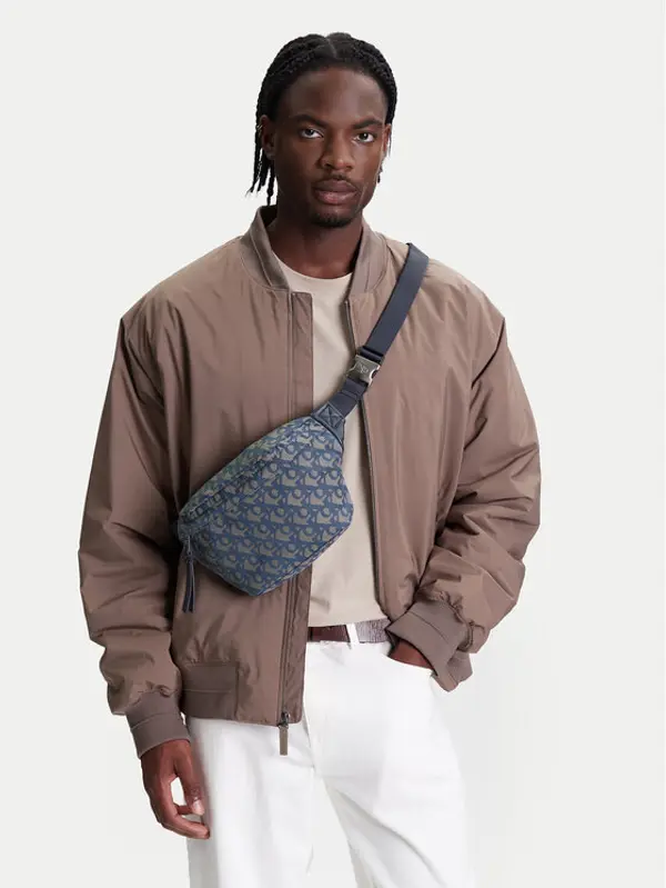 Calvin Klein Jeans Calvin Klein Jeans Torbica oko struka﻿ Unstructured Monogram Waistbag LV04G3177G Svijetloplava