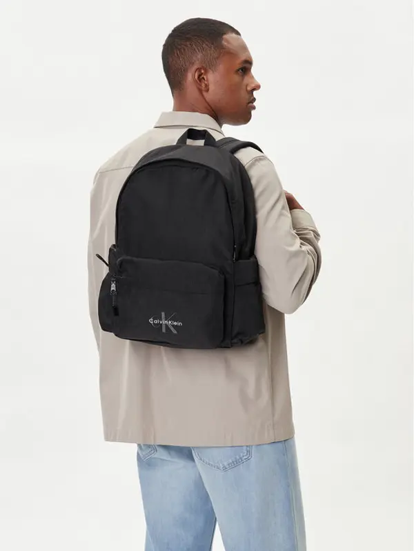 Calvin Klein Calvin Klein Ruksak Bold Round Backpack LV04D3114G Crna