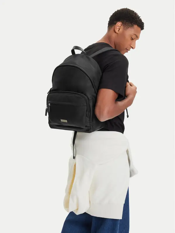 Calvin Klein Calvin Klein Ruksak Sleek Round Backpack LV04D3143G Crna
