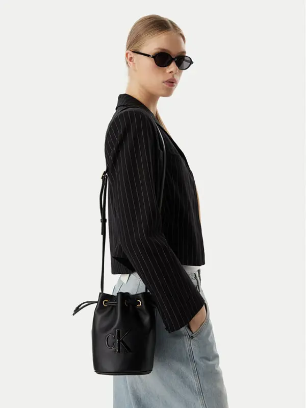 Calvin Klein Calvin Klein Torbica Bold Ck Small LV04F3640G Crna