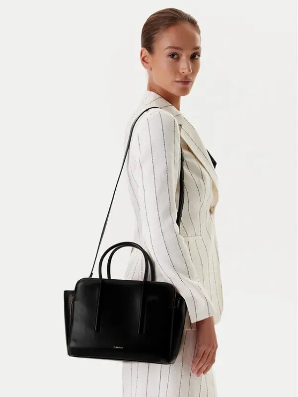 Calvin Klein Calvin Klein Torbica Carryall Mini Leather Tote Bag LV04F3034G Crna