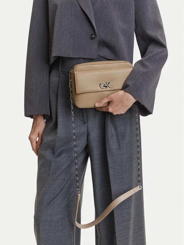 Calvin Klein Calvin Klein Torbica Ck Pocket Camera Bag K60K613089 Smeđa