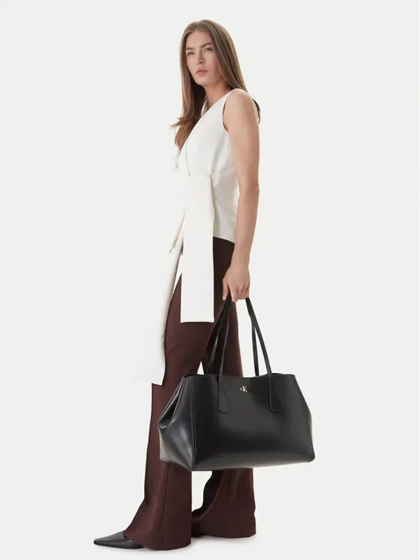 Calvin Klein Calvin Klein Torbica Ck Snap Large Tote LV04F3502G Crna