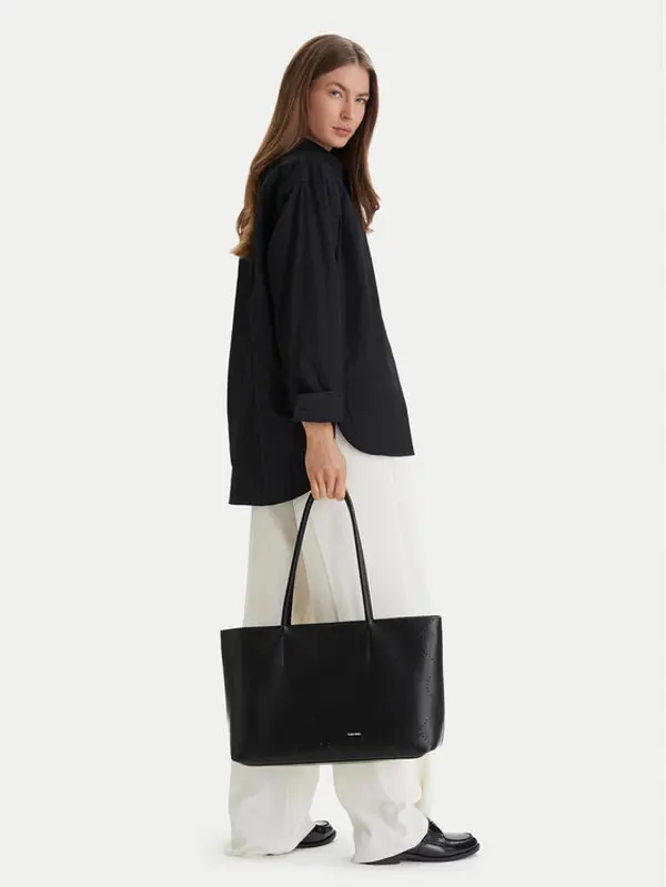 Calvin Klein Calvin Klein Torbica Emblem Aop Perfor Lthr Tote LV04F3359G Crna