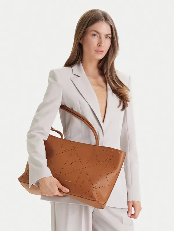 Calvin Klein Calvin Klein Torbica Emblem Aop Perfor Lthr Tote LV04F3359G Smeđa