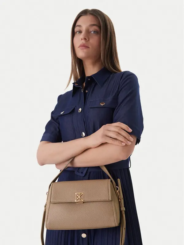 Calvin Klein Calvin Klein Torbica Emblem Hw Pebble Shoulder Bag 25 LV04F3425G Bež