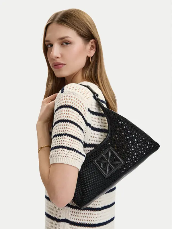 Calvin Klein Calvin Klein Torbica Emblem Mesh Shoulder Bag LV04F3381G Crna
