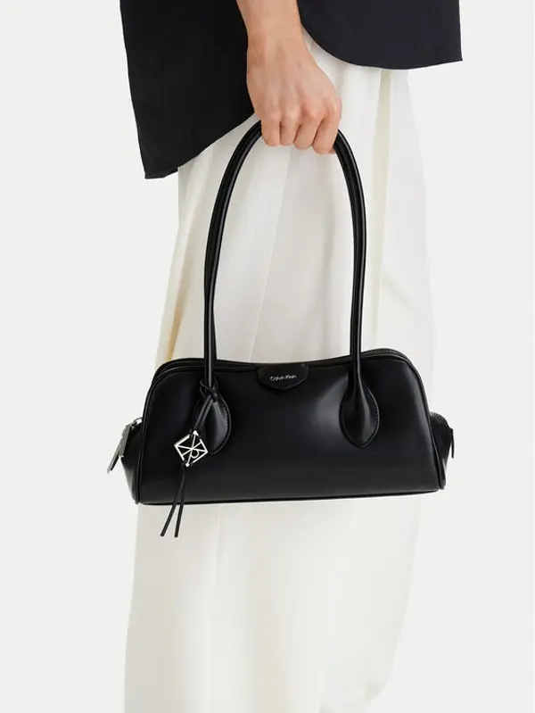 Calvin Klein Calvin Klein Torbica Emblem Trio Shoulder Bag LV04F3369G Crna