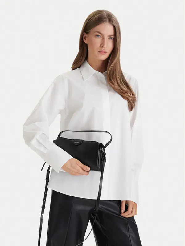 Calvin Klein Calvin Klein Torbica Emblem Trio Top Handle Camera Ba LV04F3370G Crna
