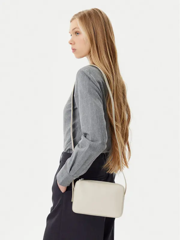 Calvin Klein Calvin Klein Torbica Embossed Logo Camera Bag K60K612555 Bež