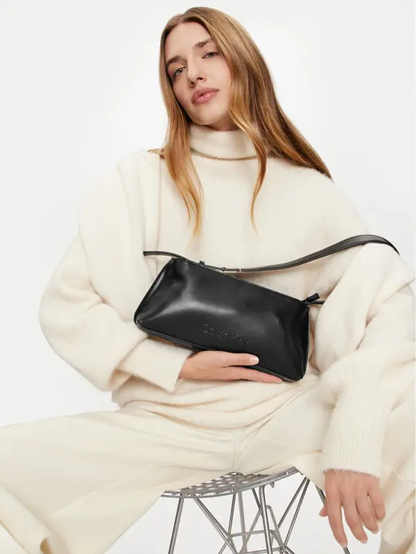 Calvin Klein Calvin Klein Torbica Embossed Logo K60K612550 Crna