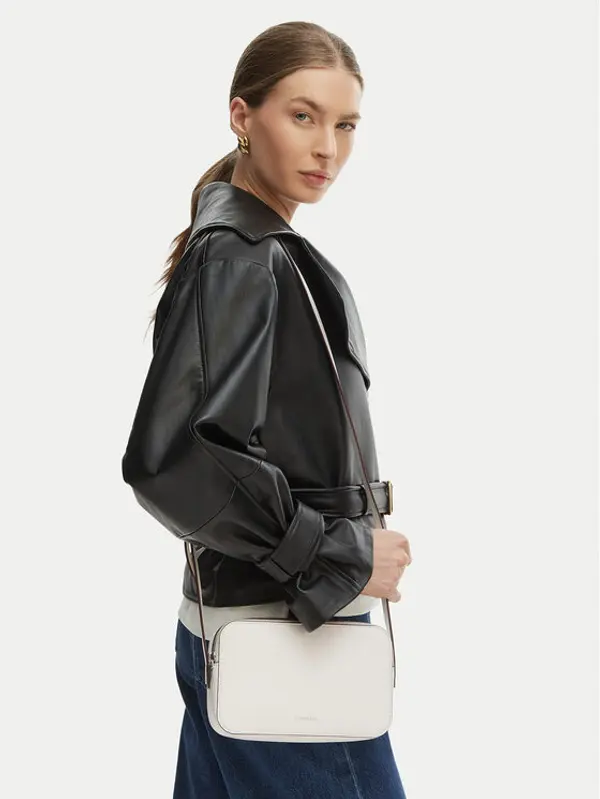 Calvin Klein Calvin Klein Torbica Foil Logo Elongated Camera Bag LV04F3276G Bijela