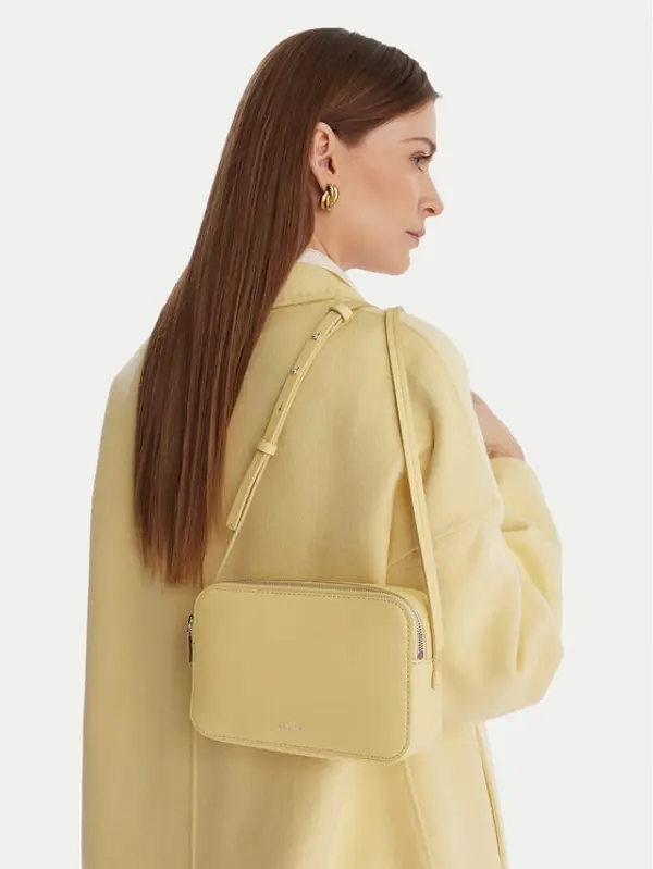 Calvin Klein Calvin Klein Torbica Foil Logo Elongated Camera Bag LV04F3276G Žuta