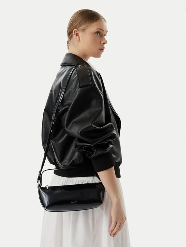 Calvin Klein Calvin Klein Torbica Foil Logo Glossy LV04F3738G Crna