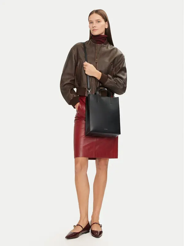 Calvin Klein Calvin Klein Torbica Line Lthr Mini Tote 32 LV04F3002G Crna