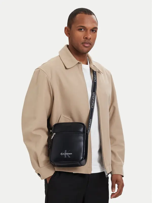 Calvin Klein Calvin Klein Torbica oko struka﻿ Bold Logo Webbing  LV04D3418G Crna