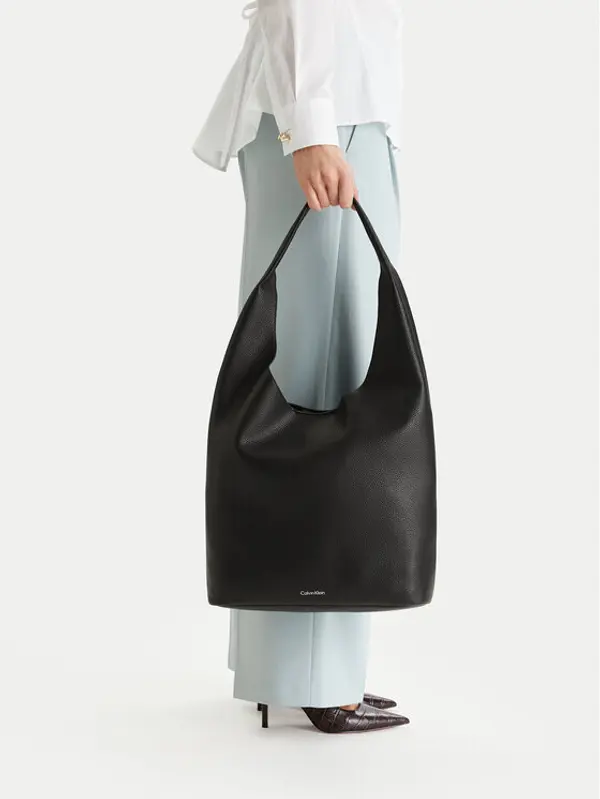 Calvin Klein Calvin Klein Torbica Slouchy Pebble Medium Bag LV04F3596G Crna