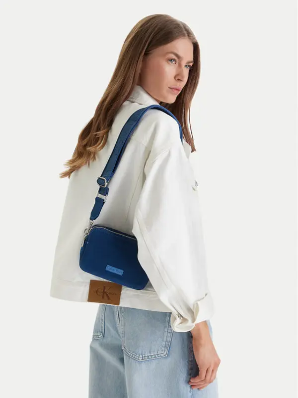 Calvin Klein Calvin Klein Torbica Webbing Strap Canvas Camera Bag LV04F3385G Plava