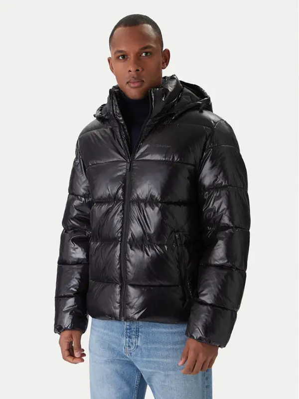 Calvin Klein Calvin Klein Zimska jakna LV04LD539G Crna Regular Fit