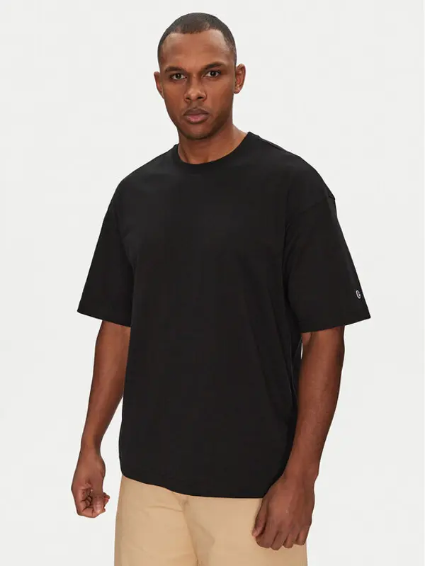 Champion Champion T-shirt 220714 Crna Standard Fit