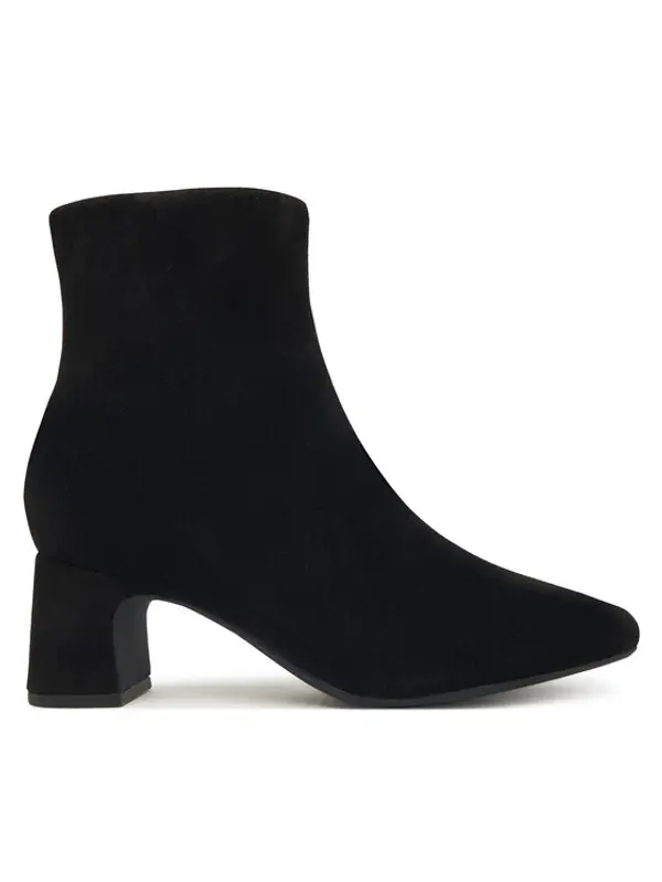 Clarks Clarks Čizme Fernie Zip 26182936 Crna